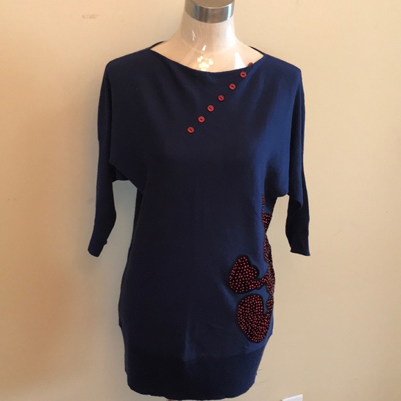 Sweater - Picture 1 of 5